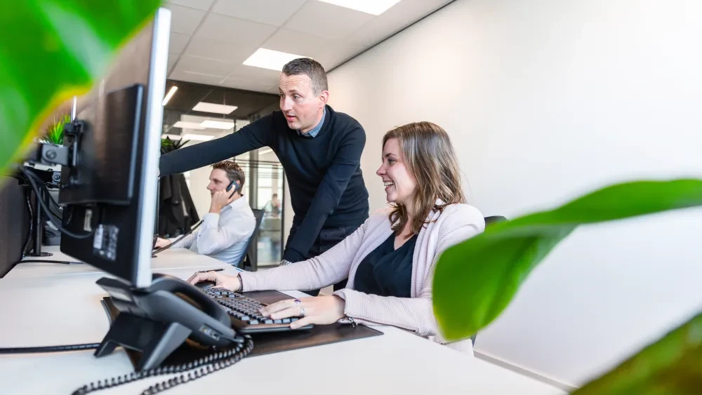 Afdeling verkoopadministratie bij Van Vliet Autogroep