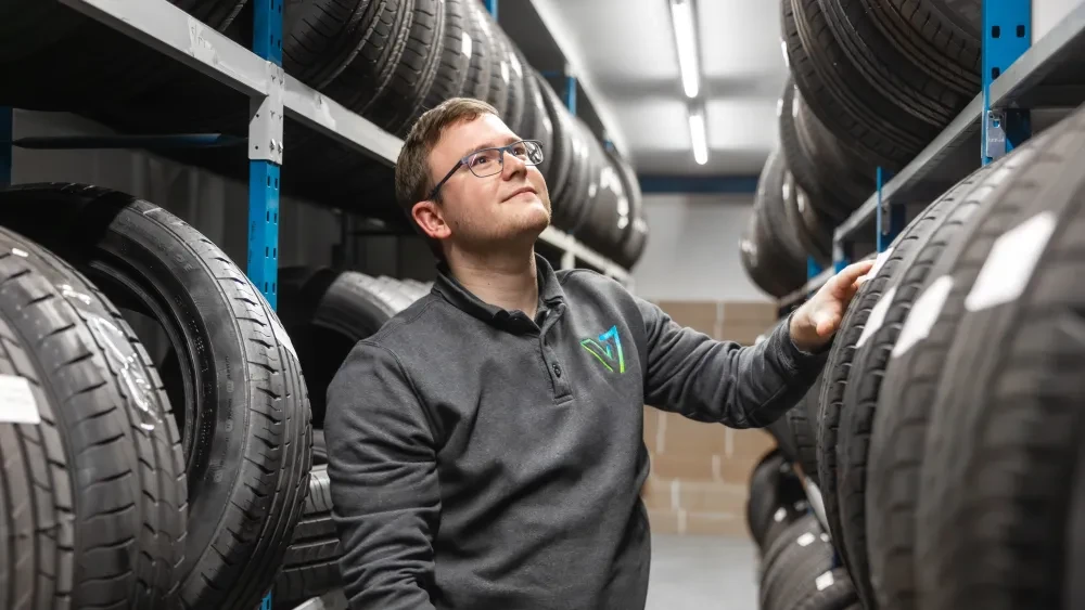 Werken als commercieel magazijnmedewerker bij Van Vliet Autogroep