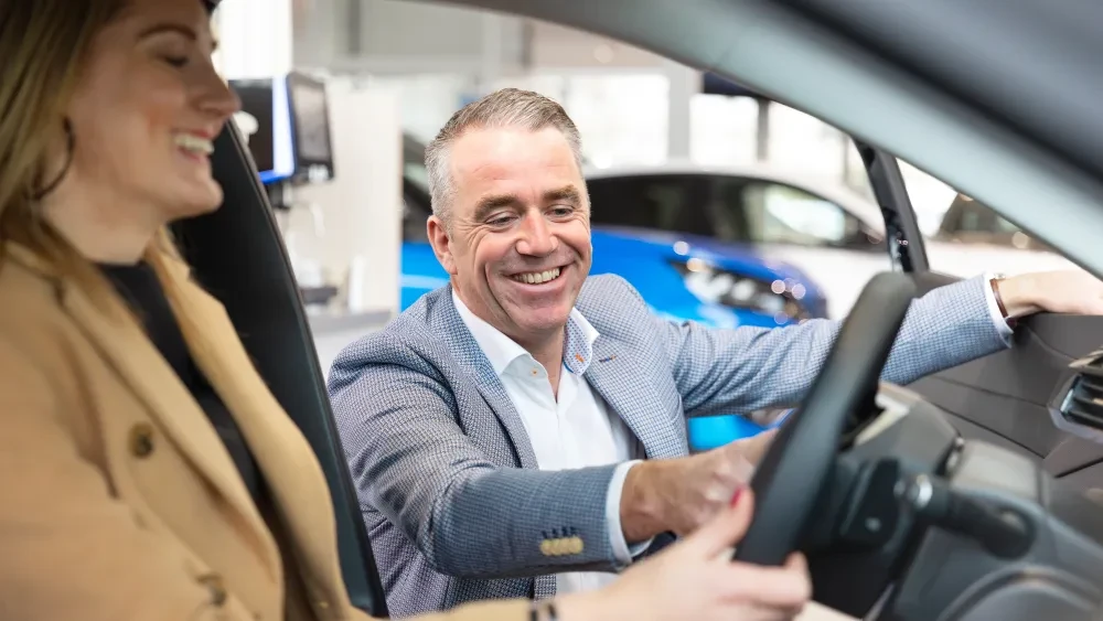 Werken als senior verkoopadviseur bij Van Vliet Autogroep