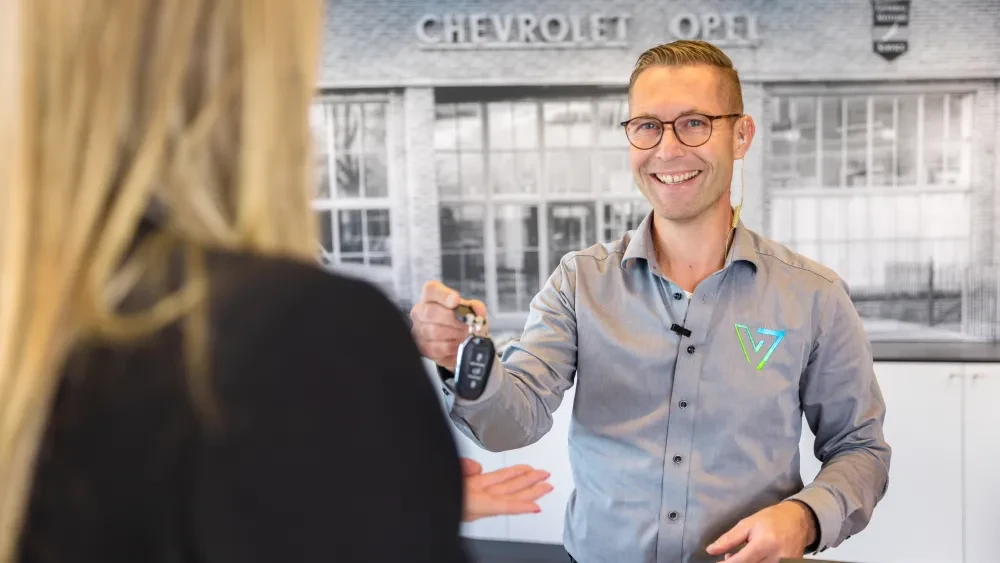Werken als serviceadviseur bij Van Vliet Autogroep