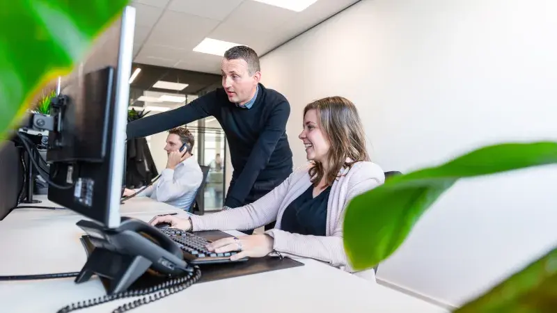 Afdeling verkoopadministratie bij Van Vliet Autogroep